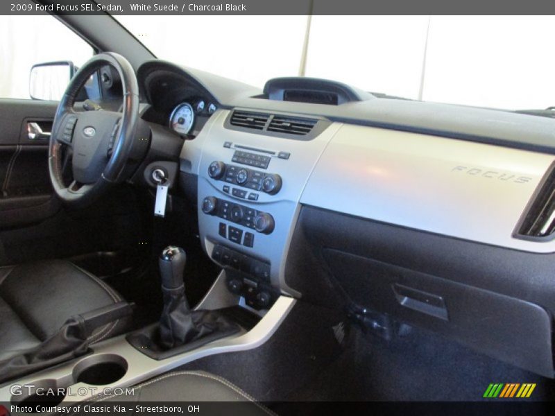 White Suede / Charcoal Black 2009 Ford Focus SEL Sedan