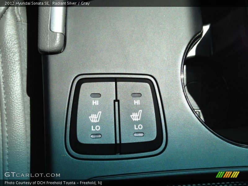 Radiant Silver / Gray 2012 Hyundai Sonata SE