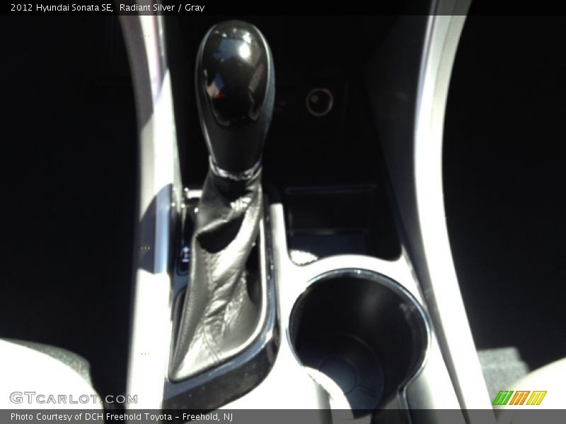 Radiant Silver / Gray 2012 Hyundai Sonata SE