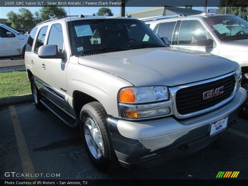 Silver Birch Metallic / Pewter/Dark Pewter 2005 GMC Yukon SLT