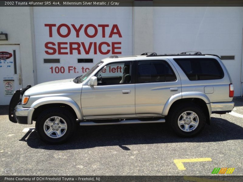 Millennium Silver Metallic / Gray 2002 Toyota 4Runner SR5 4x4