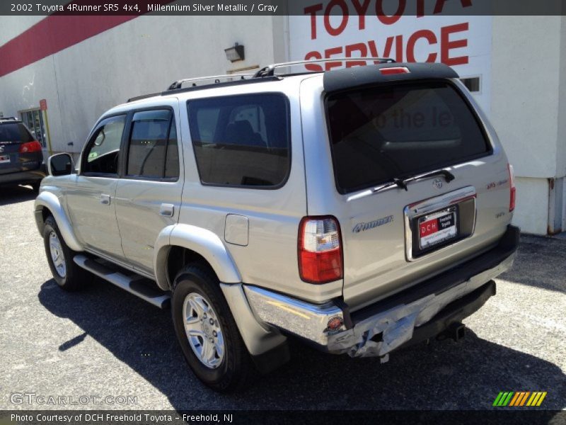Millennium Silver Metallic / Gray 2002 Toyota 4Runner SR5 4x4