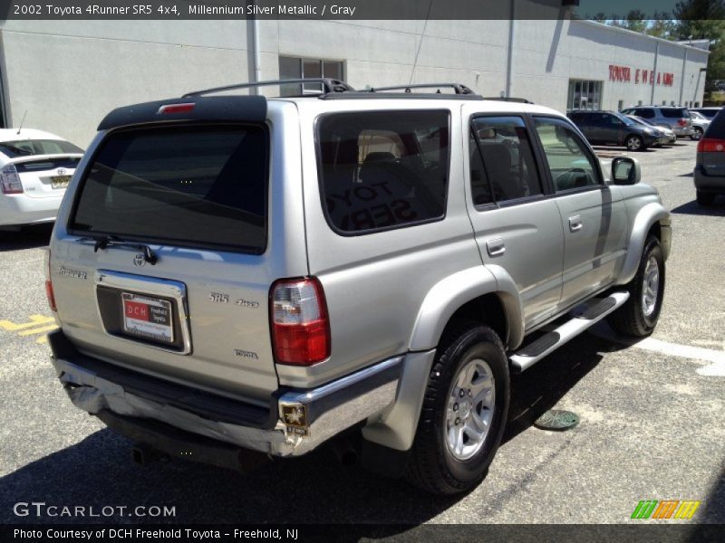 Millennium Silver Metallic / Gray 2002 Toyota 4Runner SR5 4x4