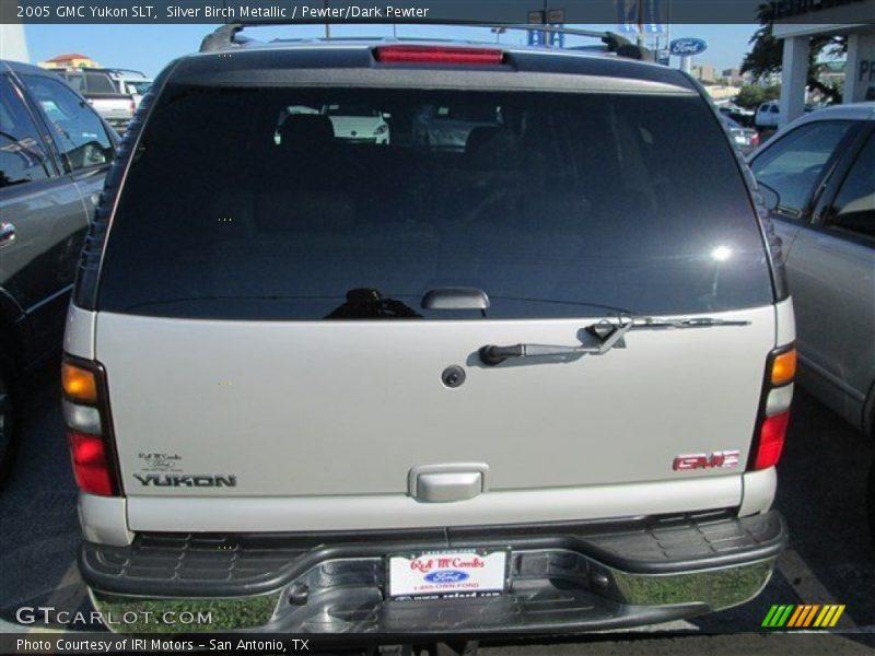 Silver Birch Metallic / Pewter/Dark Pewter 2005 GMC Yukon SLT