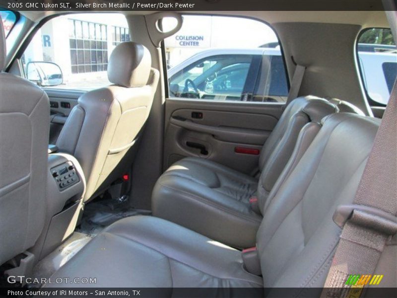Silver Birch Metallic / Pewter/Dark Pewter 2005 GMC Yukon SLT