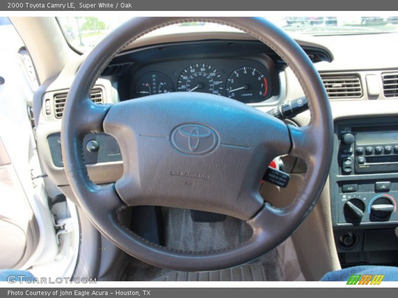 Super White / Oak 2000 Toyota Camry LE