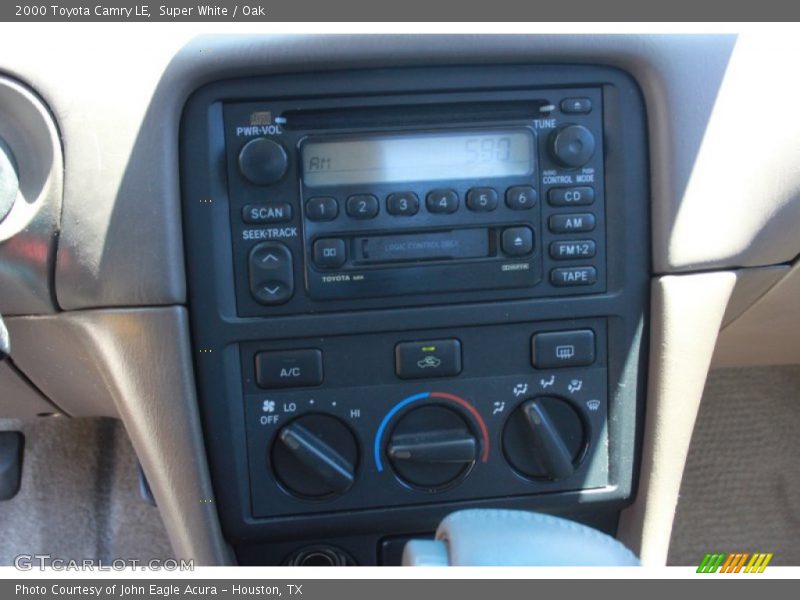 Super White / Oak 2000 Toyota Camry LE