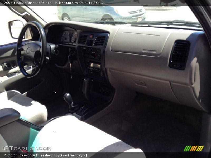 Millennium Silver Metallic / Gray 2002 Toyota 4Runner SR5 4x4