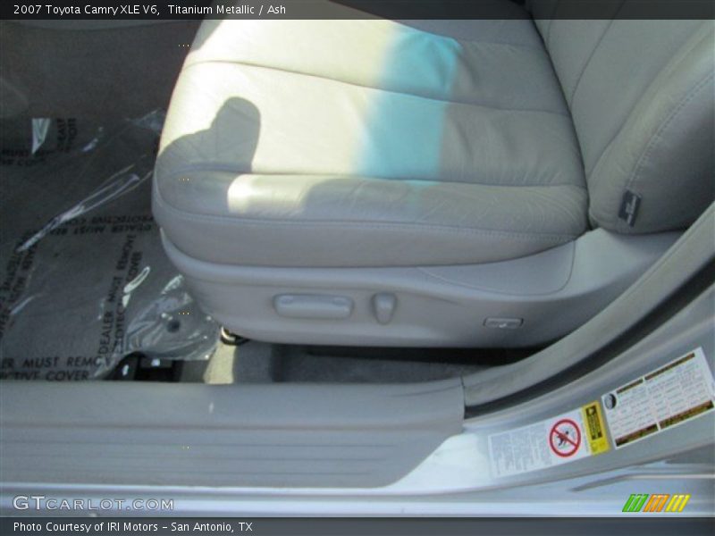 Titanium Metallic / Ash 2007 Toyota Camry XLE V6