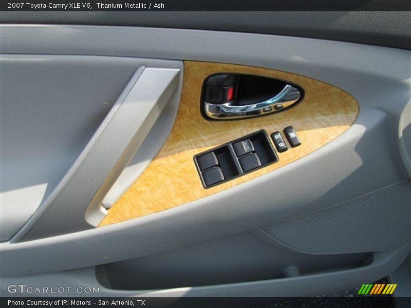 Titanium Metallic / Ash 2007 Toyota Camry XLE V6