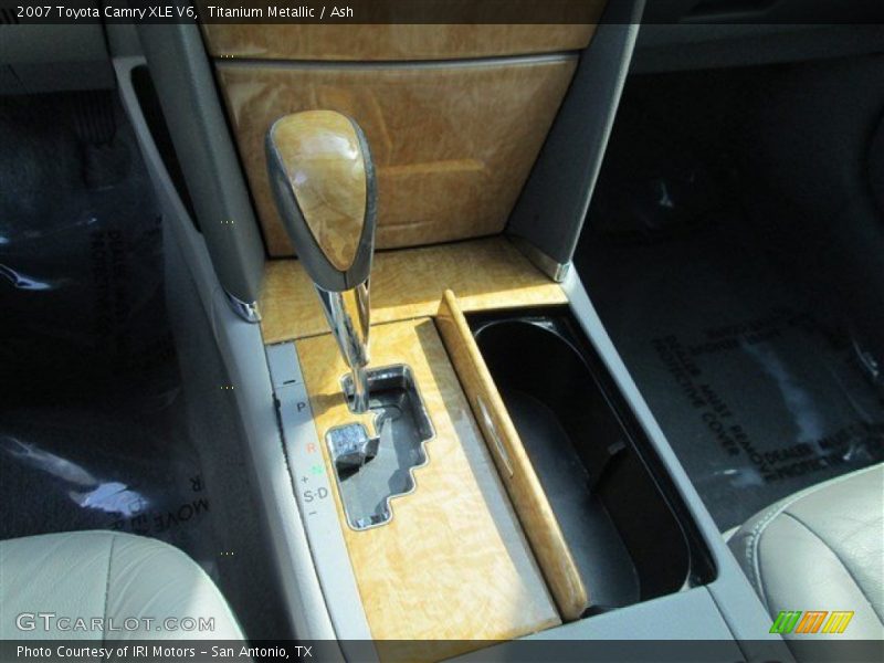Titanium Metallic / Ash 2007 Toyota Camry XLE V6
