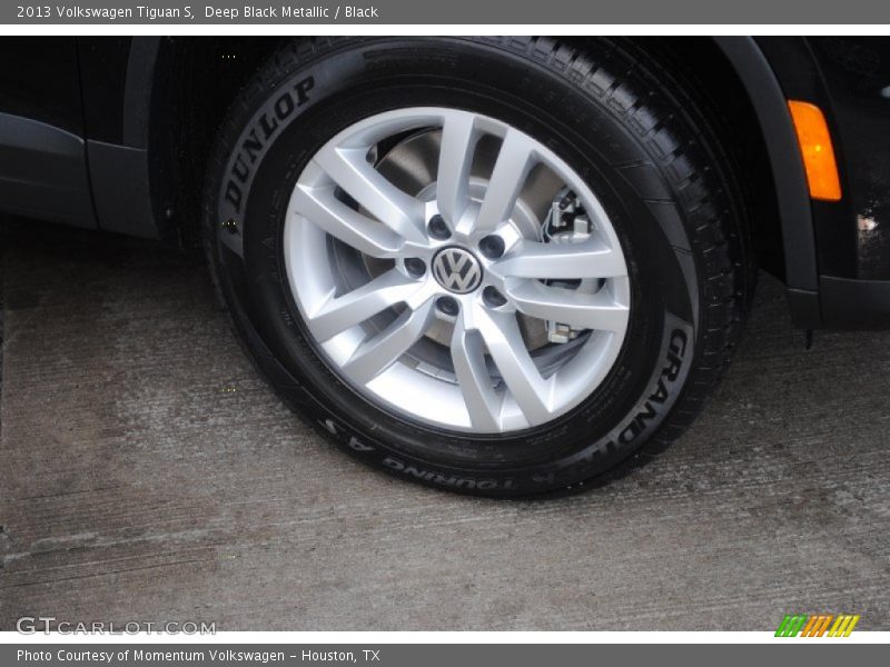 Deep Black Metallic / Black 2013 Volkswagen Tiguan S