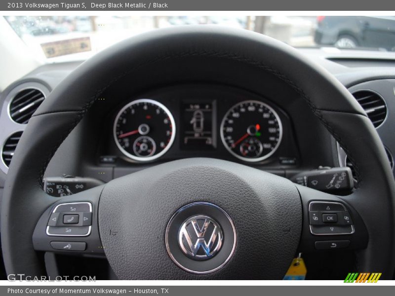 Deep Black Metallic / Black 2013 Volkswagen Tiguan S