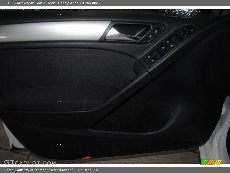 Candy White / Titan Black 2013 Volkswagen Golf 4 Door