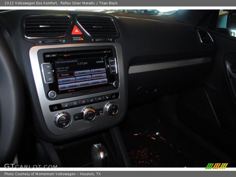 Reflex Silver Metallic / Titan Black 2013 Volkswagen Eos Komfort