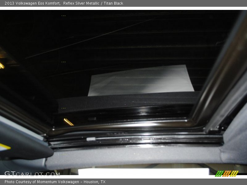 Reflex Silver Metallic / Titan Black 2013 Volkswagen Eos Komfort