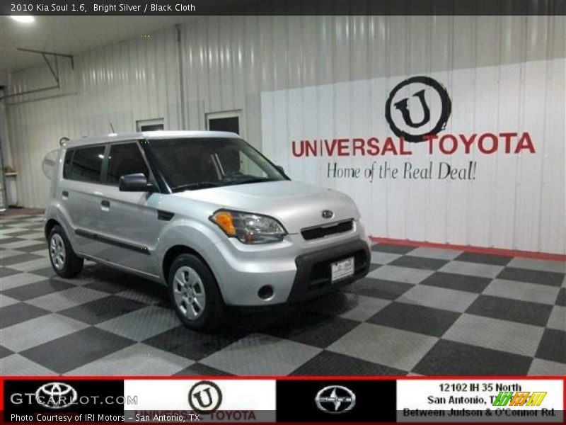 Bright Silver / Black Cloth 2010 Kia Soul 1.6