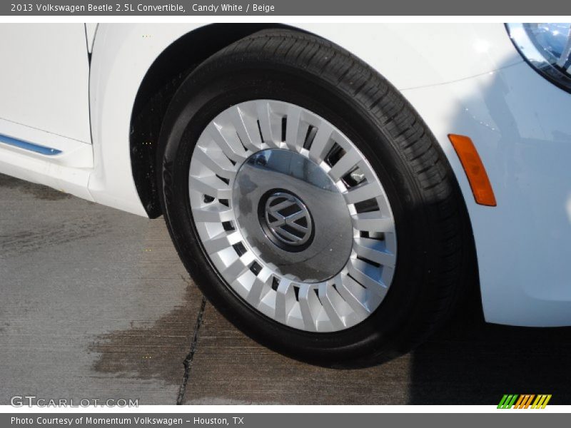 Candy White / Beige 2013 Volkswagen Beetle 2.5L Convertible