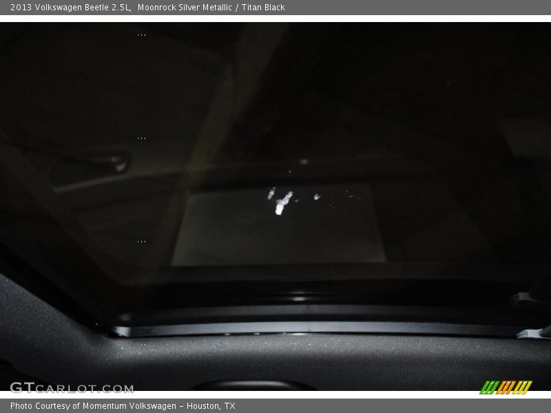 Moonrock Silver Metallic / Titan Black 2013 Volkswagen Beetle 2.5L
