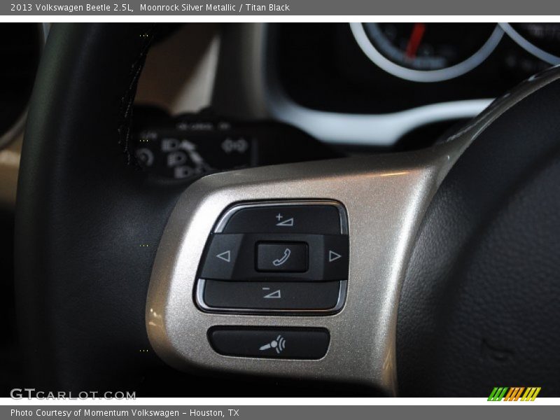 Moonrock Silver Metallic / Titan Black 2013 Volkswagen Beetle 2.5L