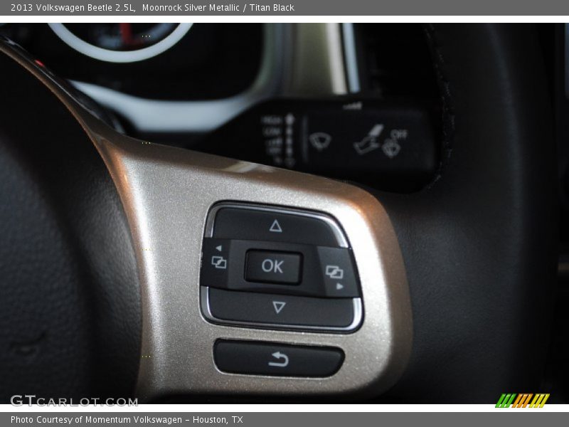 Moonrock Silver Metallic / Titan Black 2013 Volkswagen Beetle 2.5L