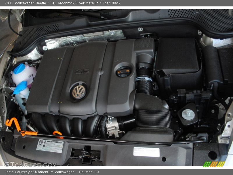 Moonrock Silver Metallic / Titan Black 2013 Volkswagen Beetle 2.5L