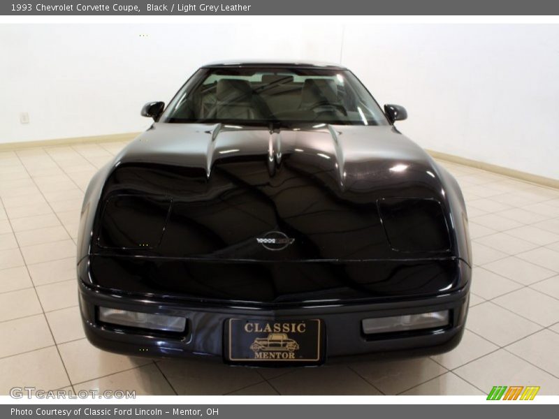 Black / Light Grey Leather 1993 Chevrolet Corvette Coupe