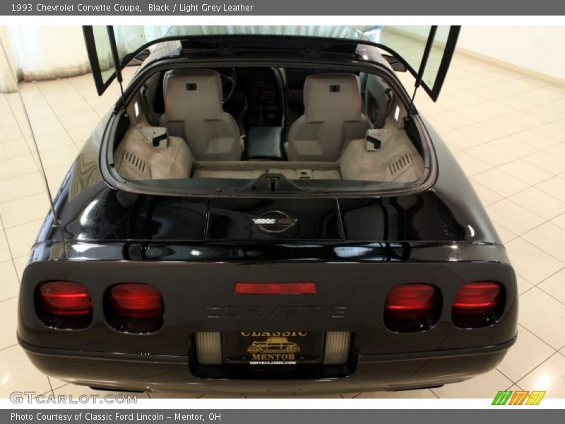 Black / Light Grey Leather 1993 Chevrolet Corvette Coupe
