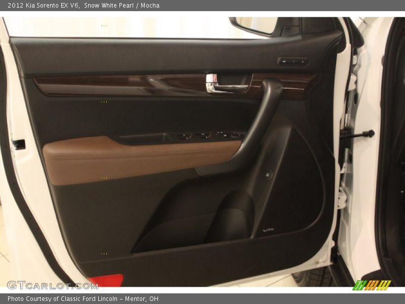 Snow White Pearl / Mocha 2012 Kia Sorento EX V6