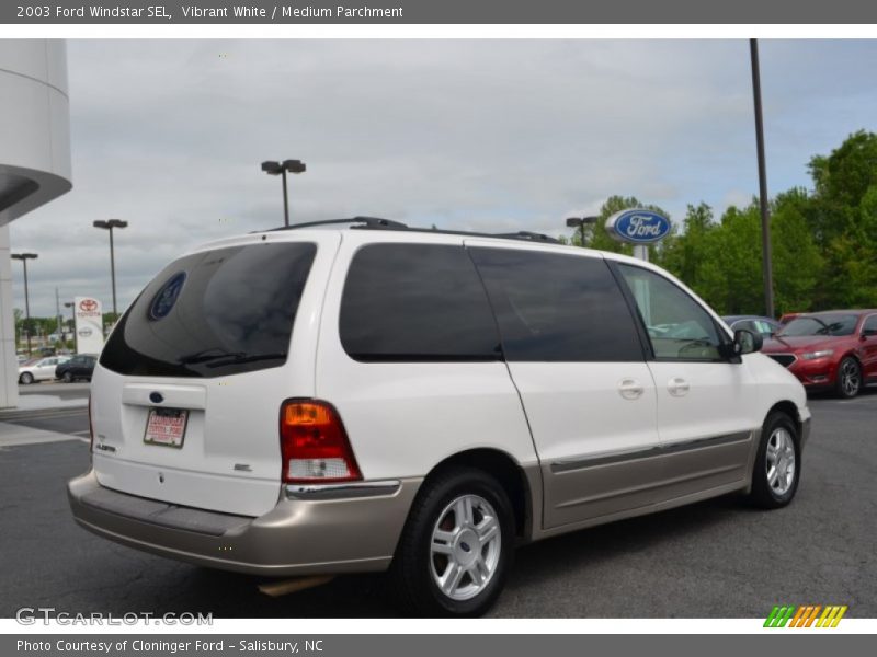 Vibrant White / Medium Parchment 2003 Ford Windstar SEL