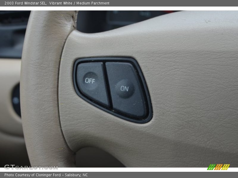 Vibrant White / Medium Parchment 2003 Ford Windstar SEL