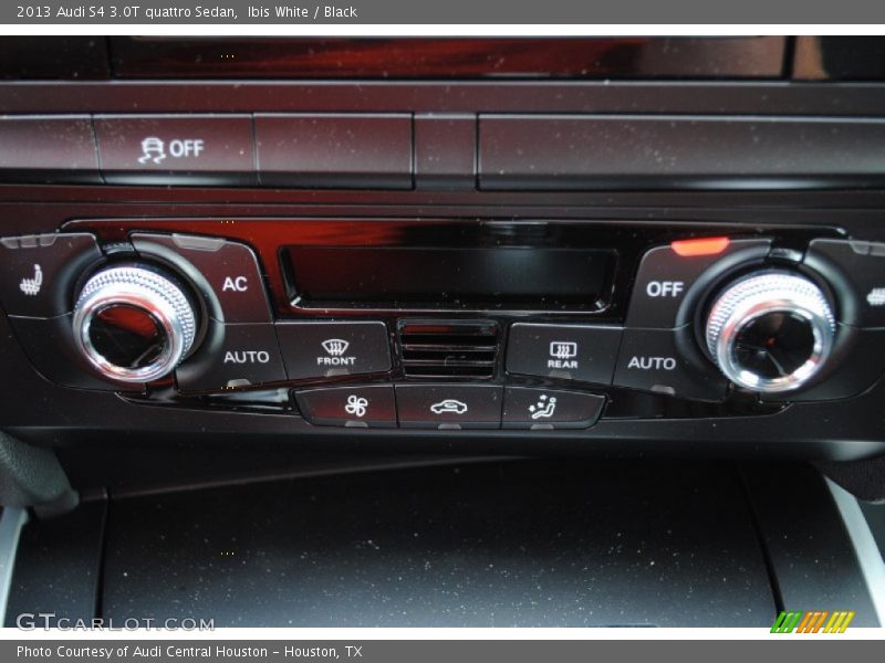 Ibis White / Black 2013 Audi S4 3.0T quattro Sedan