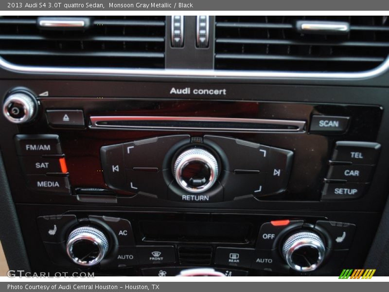 Controls of 2013 S4 3.0T quattro Sedan