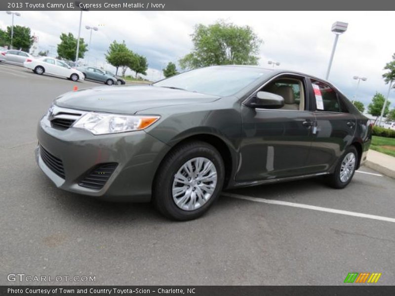 Cypress Green Metallic / Ivory 2013 Toyota Camry LE