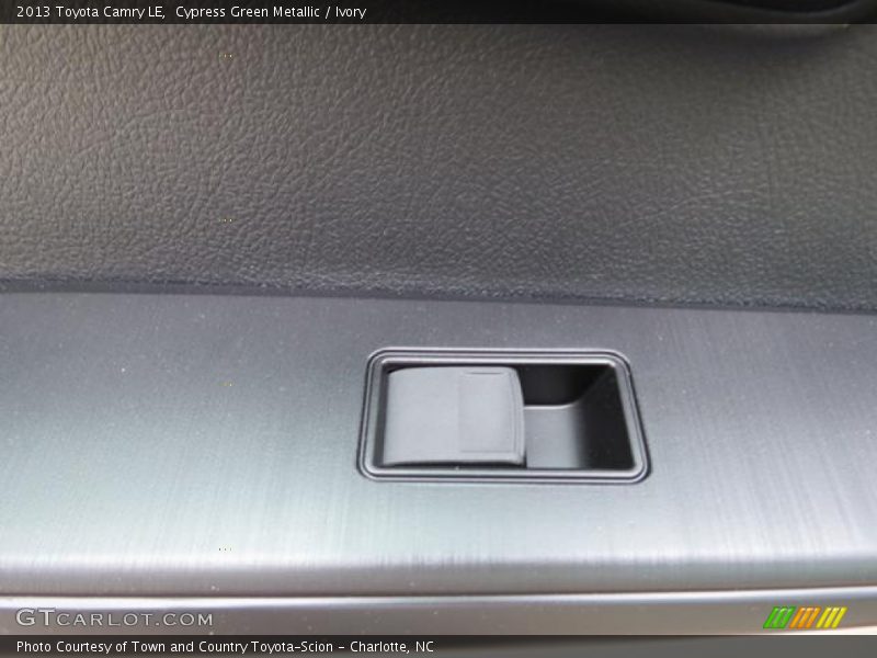 Cypress Green Metallic / Ivory 2013 Toyota Camry LE