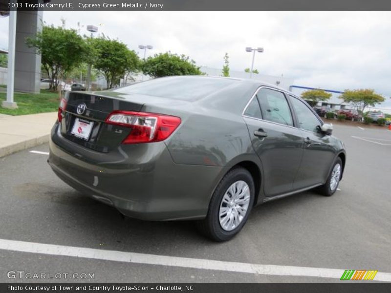 Cypress Green Metallic / Ivory 2013 Toyota Camry LE
