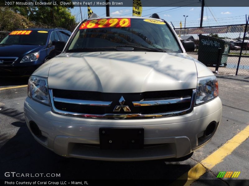 Dover White Pearl / Medium Brown 2007 Mitsubishi Endeavor LS