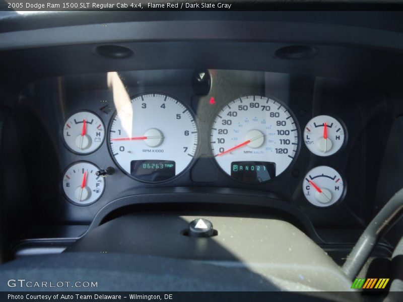 Flame Red / Dark Slate Gray 2005 Dodge Ram 1500 SLT Regular Cab 4x4