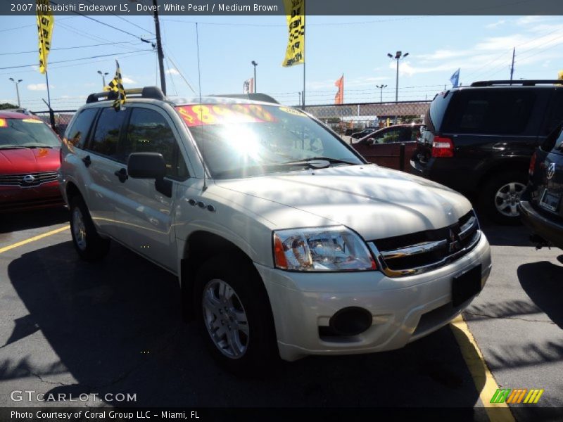Dover White Pearl / Medium Brown 2007 Mitsubishi Endeavor LS