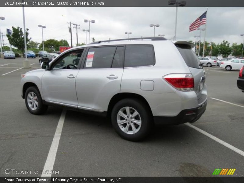 Classic Silver Metallic / Ash 2013 Toyota Highlander SE