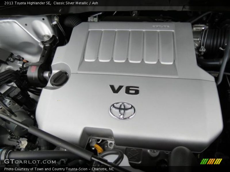 Classic Silver Metallic / Ash 2013 Toyota Highlander SE