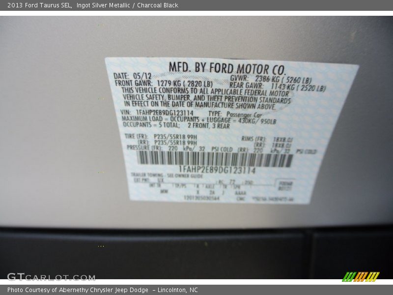 Ingot Silver Metallic / Charcoal Black 2013 Ford Taurus SEL