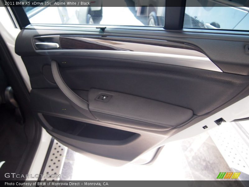 Alpine White / Black 2011 BMW X5 xDrive 35i