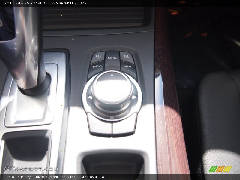 Alpine White / Black 2011 BMW X5 xDrive 35i