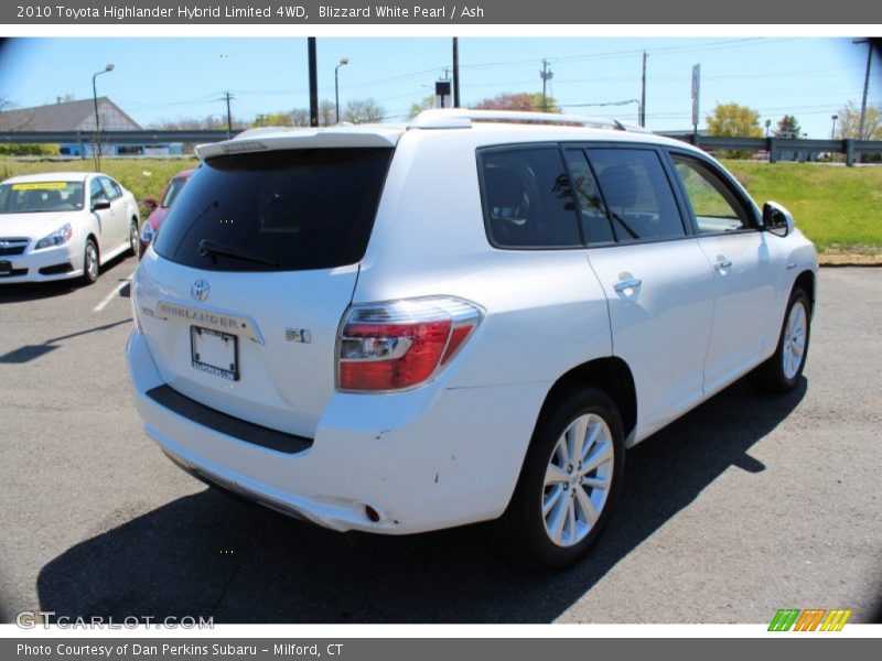 Blizzard White Pearl / Ash 2010 Toyota Highlander Hybrid Limited 4WD