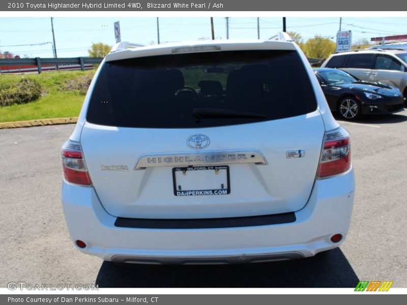 Blizzard White Pearl / Ash 2010 Toyota Highlander Hybrid Limited 4WD