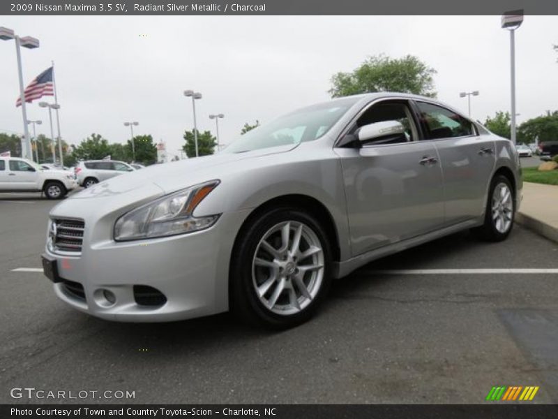 Radiant Silver Metallic / Charcoal 2009 Nissan Maxima 3.5 SV