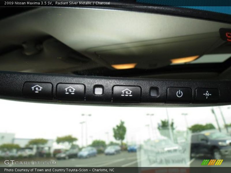 Radiant Silver Metallic / Charcoal 2009 Nissan Maxima 3.5 SV