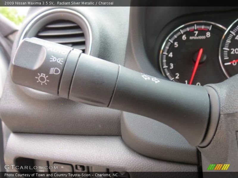 Radiant Silver Metallic / Charcoal 2009 Nissan Maxima 3.5 SV