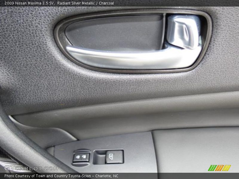 Radiant Silver Metallic / Charcoal 2009 Nissan Maxima 3.5 SV